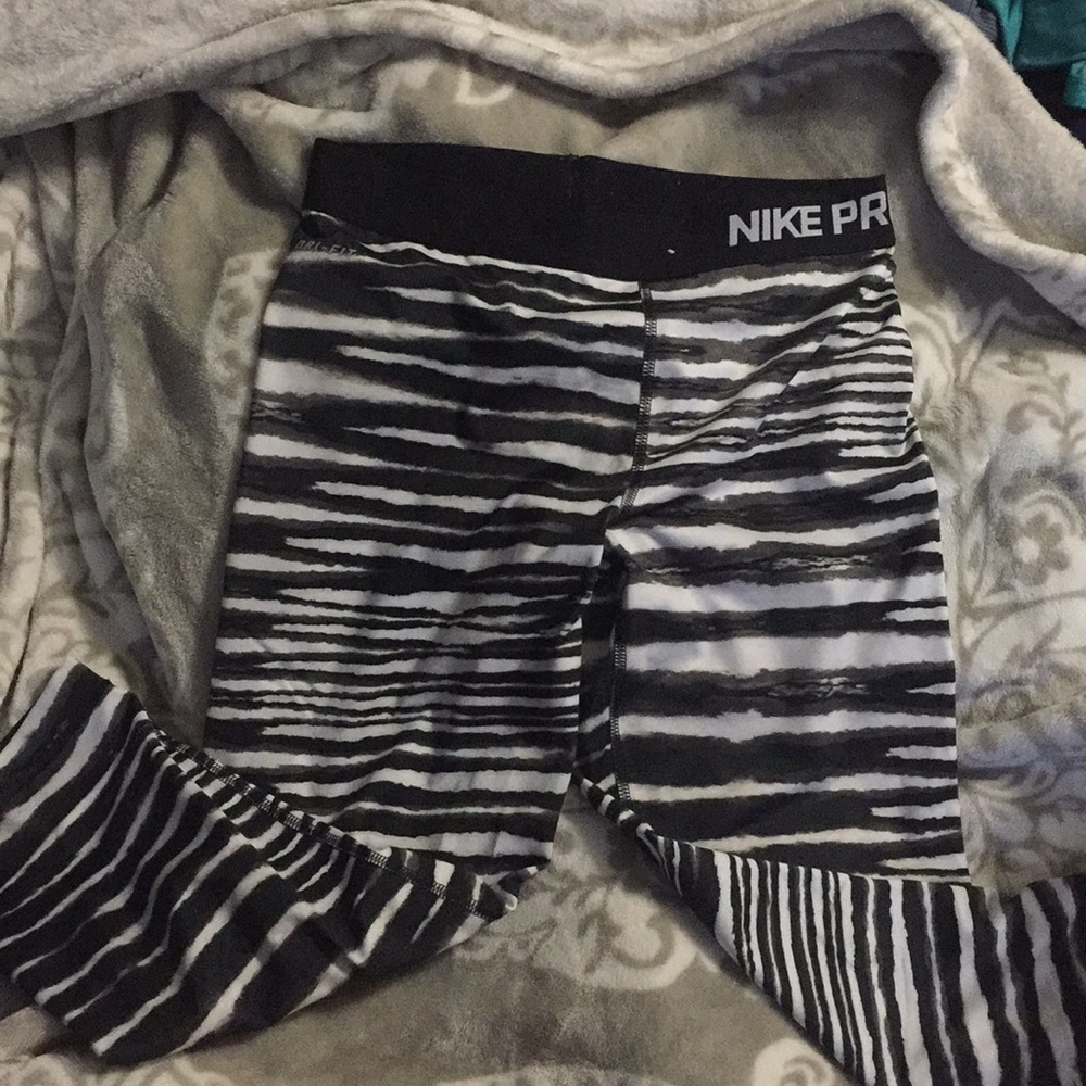 Nike pro leggings